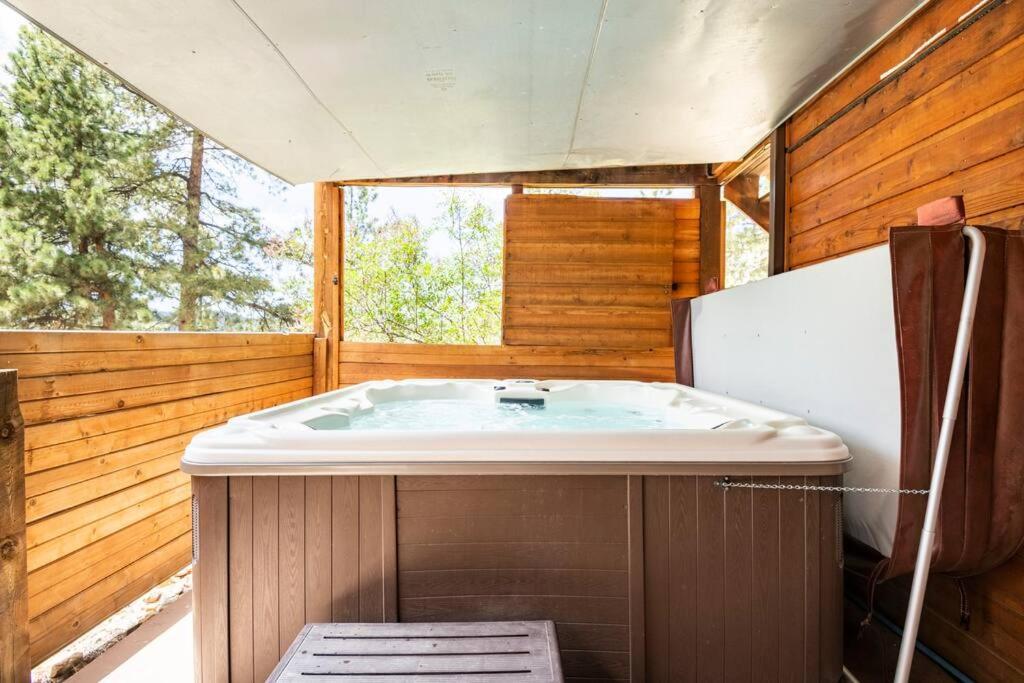Private Hot Tub Overlooking Pikes Peak Woodland Park Extérieur photo